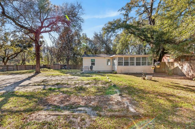 7304 Saint Johns Circle, Milton, FL 32583