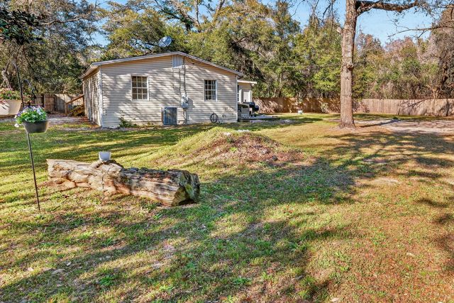 7304 Saint Johns Circle, Milton, FL 32583