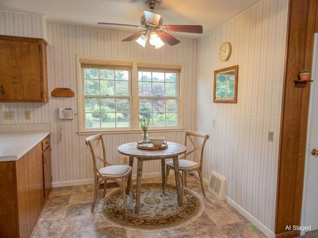 2901 Kyle Avenue N, Golden Valley, MN 55422