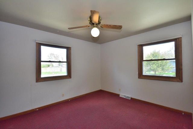3685 104th STREET, Greenfield, WI 53228