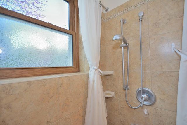 3685 104th STREET, Greenfield, WI 53228