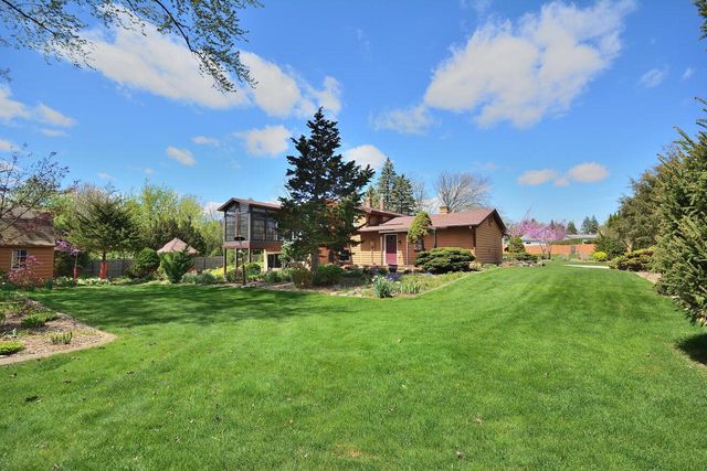 3685 104th STREET, Greenfield, WI 53228