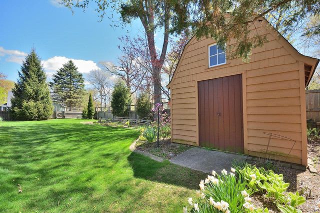3685 104th STREET, Greenfield, WI 53228