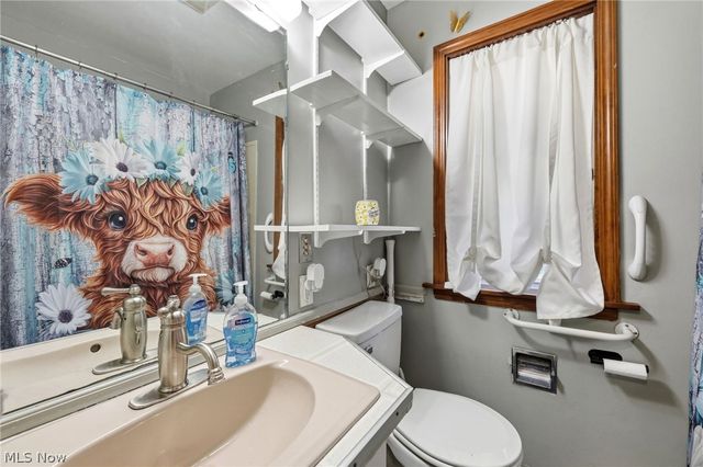 474 E 328th Street, Willowick, OH 44095