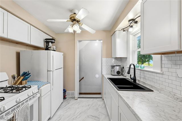 474 E 328th Street, Willowick, OH 44095