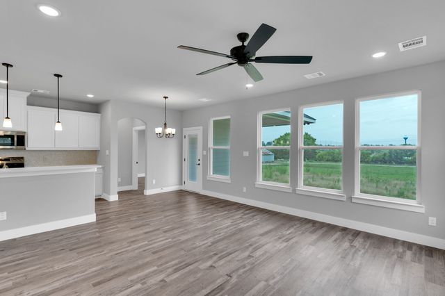 700 N CHURCH Street, Ferris, TX 75125