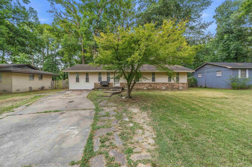 909 Stirrup Place, Jacksonville, AR 72076