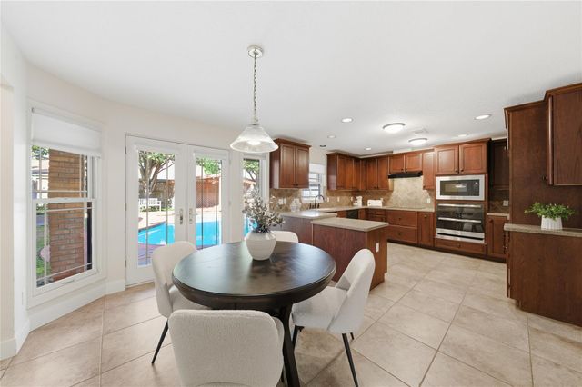 15719 Brookvilla Drive, Houston, TX 77059