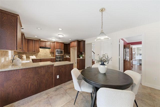 15719 Brookvilla Drive, Houston, TX 77059