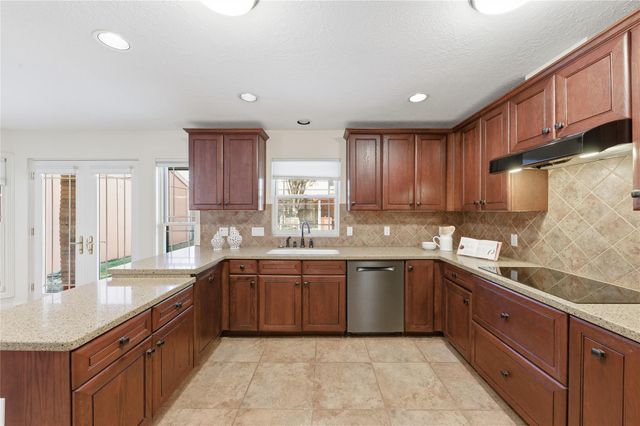 15719 Brookvilla Drive, Houston, TX 77059