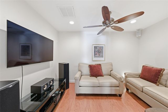 15719 Brookvilla Drive, Houston, TX 77059