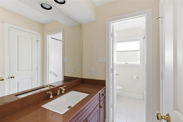 15719 Brookvilla Drive, Houston, TX 77059