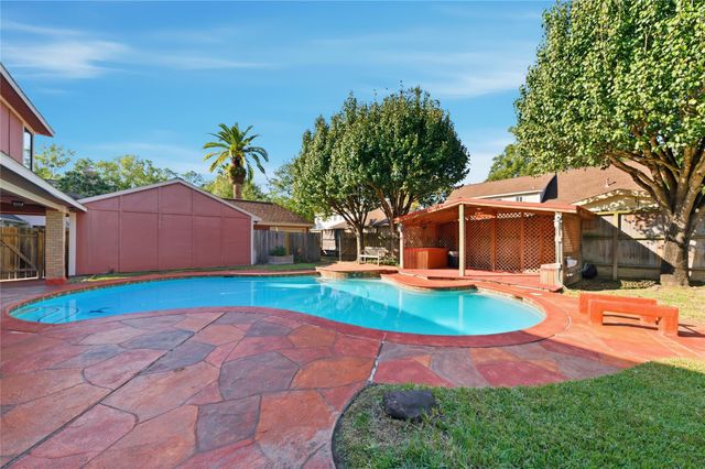 15719 Brookvilla Drive, Houston, TX 77059