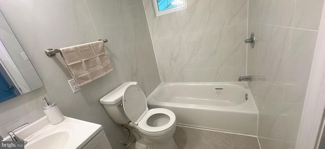 1242 JUNE RD, Huntingdon Valley, PA 19006