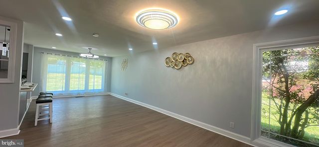 1242 JUNE RD, Huntingdon Valley, PA 19006