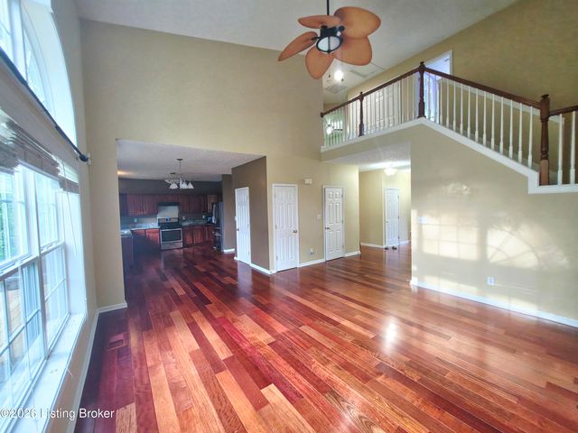 11036 Symington Cir, Louisville, KY 40241