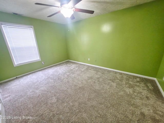 11036 Symington Cir, Louisville, KY 40241