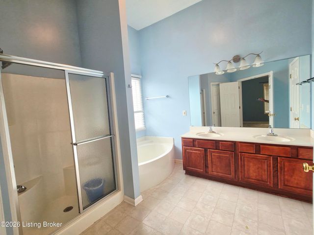 11036 Symington Cir, Louisville, KY 40241
