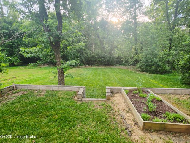 11036 Symington Cir, Louisville, KY 40241