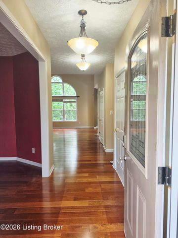 11036 Symington Cir, Louisville, KY 40241