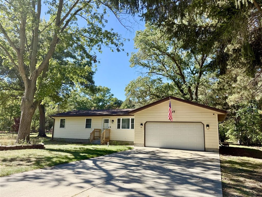 897 Van Eyck Street, Muskegon, MI 49442