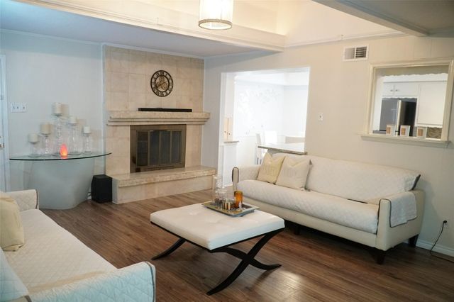 10207 Carry Back Circle, Dallas, TX 75229