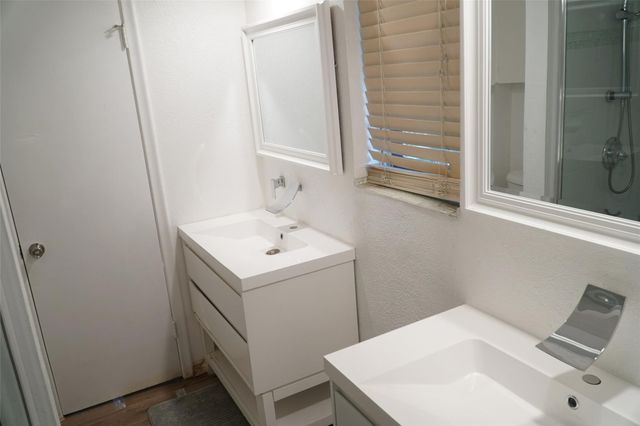 10207 Carry Back Circle, Dallas, TX 75229