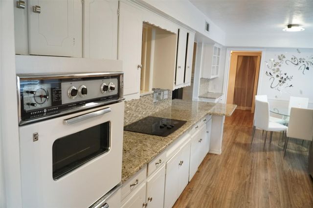 10207 Carry Back Circle, Dallas, TX 75229