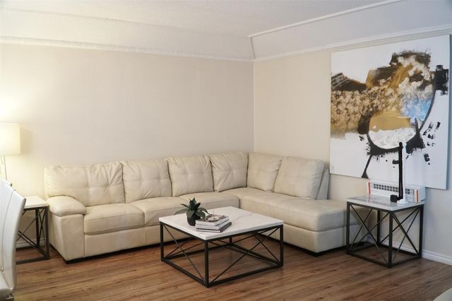 10207 Carry Back Circle, Dallas, TX 75229