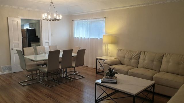 10207 Carry Back Circle, Dallas, TX 75229