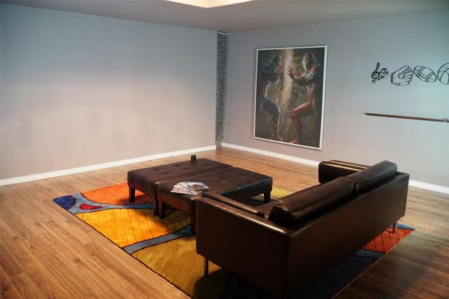 10207 Carry Back Circle, Dallas, TX 75229