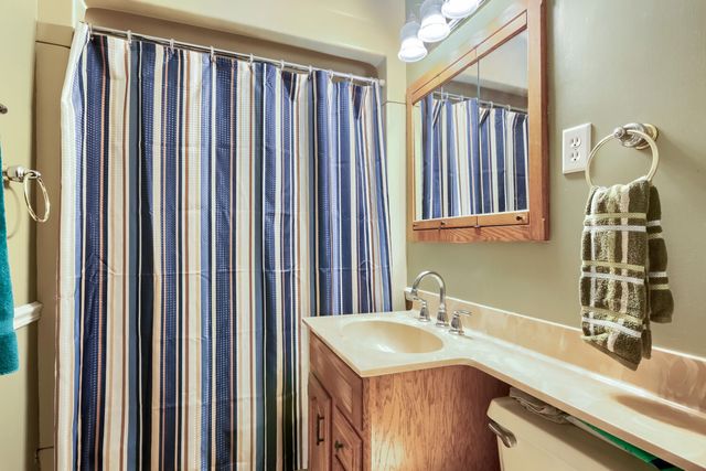 9100 S Central Park Avenue, Evergreen Park, IL 60805