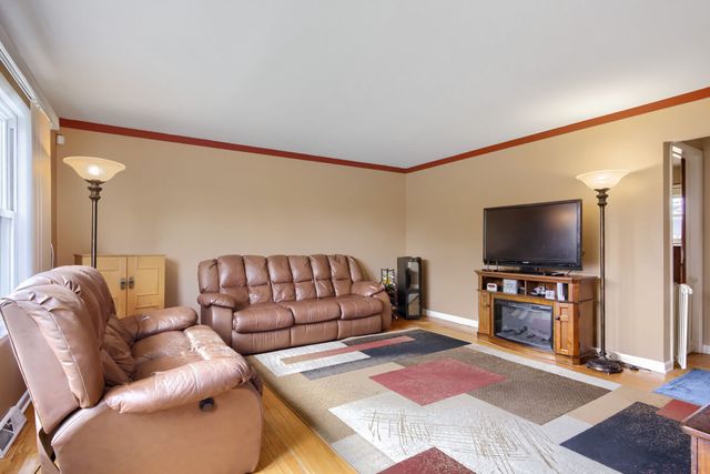 9100 S Central Park Avenue, Evergreen Park, IL 60805