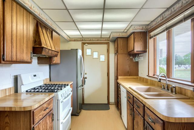 9100 S Central Park Avenue, Evergreen Park, IL 60805