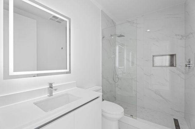 220 Lake Shore Drive 1523, Lake Park, FL 33403