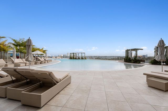 220 Lake Shore Drive 1523, Lake Park, FL 33403