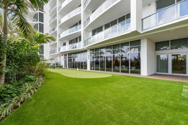 220 Lake Shore Drive 1523, Lake Park, FL 33403