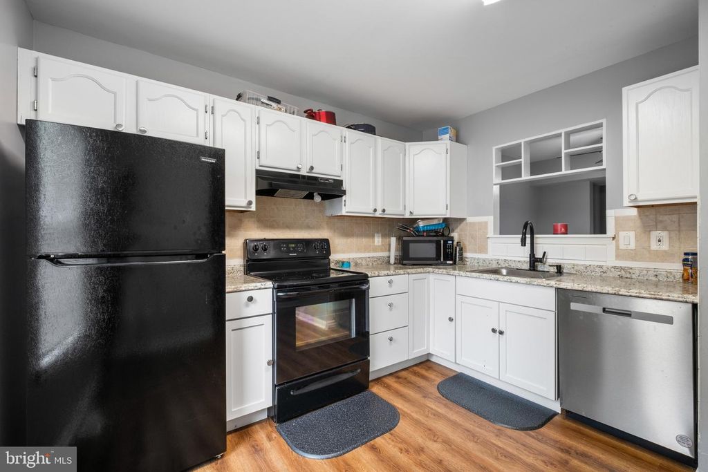 Image 2 of property listing at 731 HEMLOCK ST, Salisbury, MD 21804