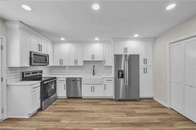 1949 Shipyard RD, Chesapeake, VA 23323