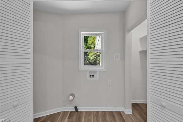 1949 Shipyard RD, Chesapeake, VA 23323