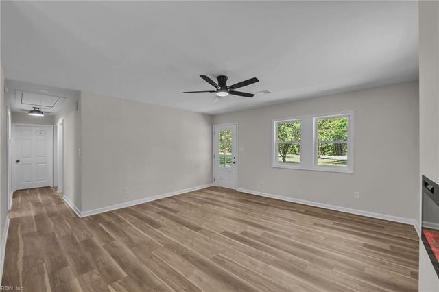1949 Shipyard RD, Chesapeake, VA 23323