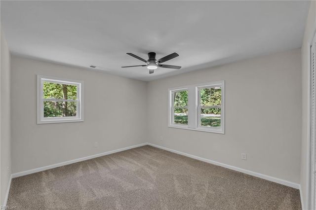 1949 Shipyard RD, Chesapeake, VA 23323