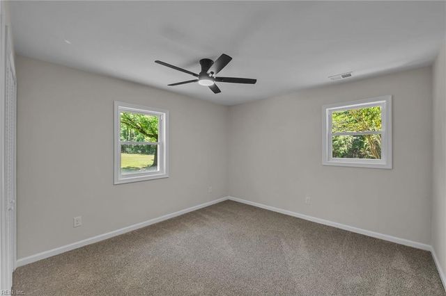 1949 Shipyard RD, Chesapeake, VA 23323