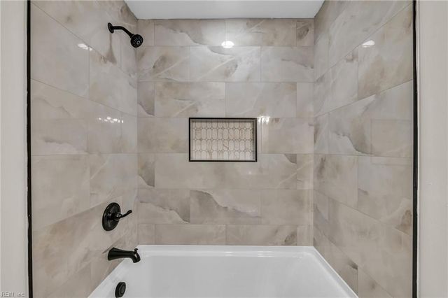 1949 Shipyard RD, Chesapeake, VA 23323