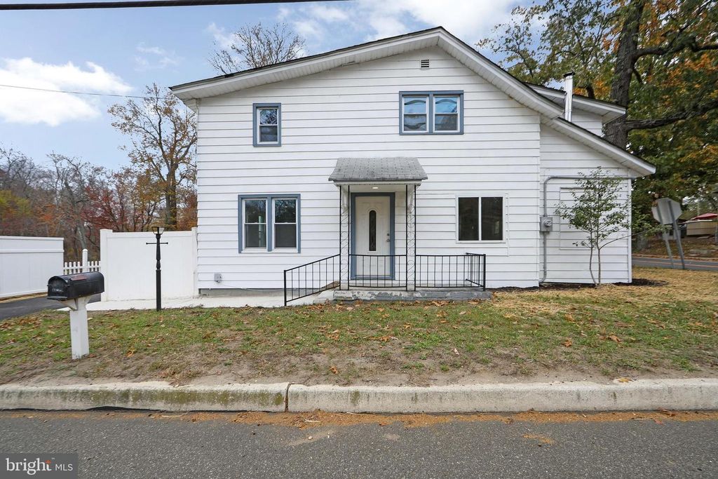 1612 DELSEA DR, Franklinville, NJ 08322