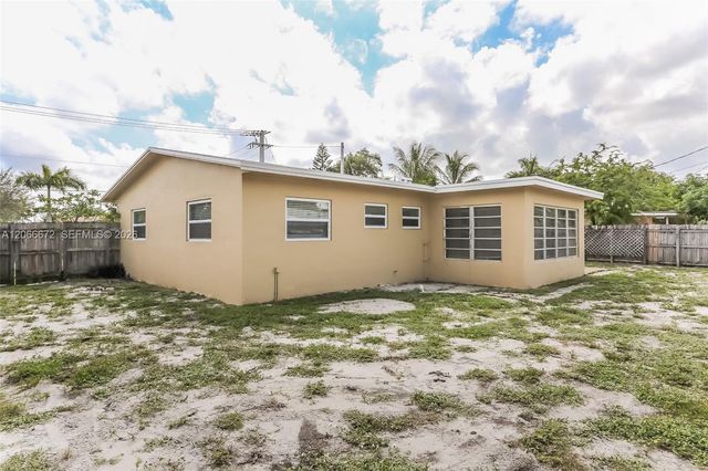 711 NE 30th Street, Pompano Beach, FL 33064