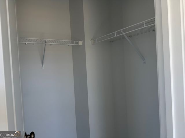 495 Kennington Walk, Loganville, GA 30052