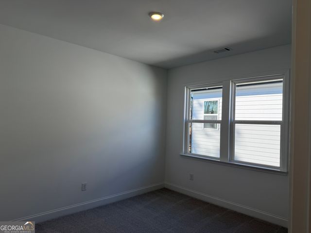 495 Kennington Walk, Loganville, GA 30052