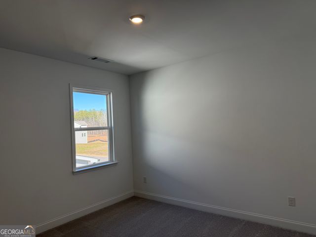 495 Kennington Walk, Loganville, GA 30052