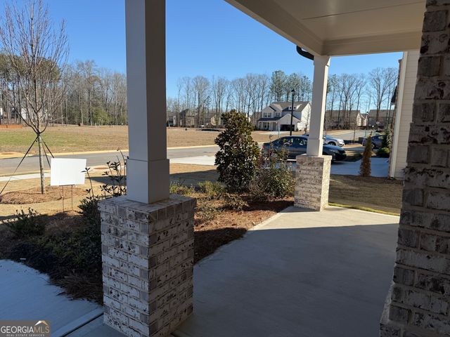 495 Kennington Walk, Loganville, GA 30052